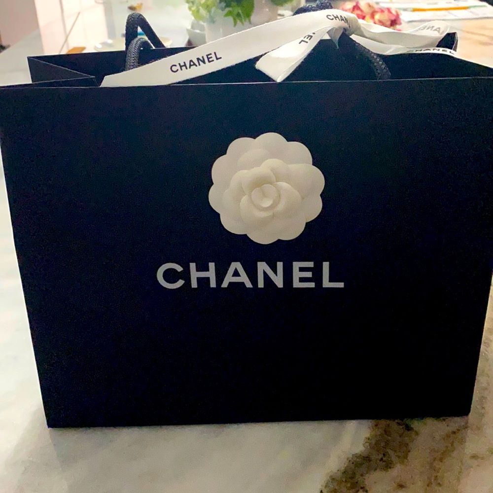 Medium size Chanel shopping bag
